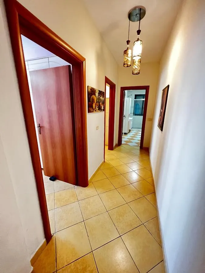 Tirana Lifestyle Apartamento 0*,  Albania